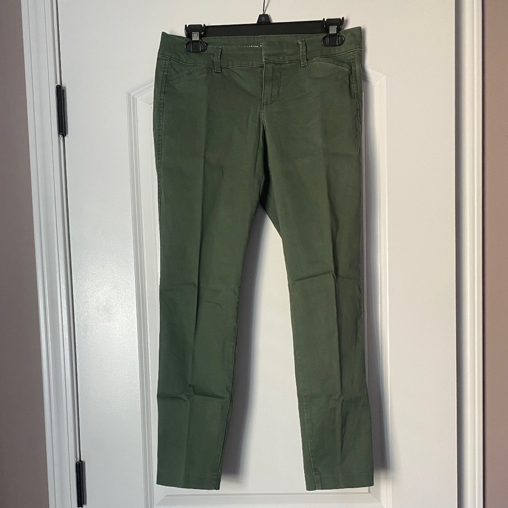 Old Navy Pixie Pant Army Green